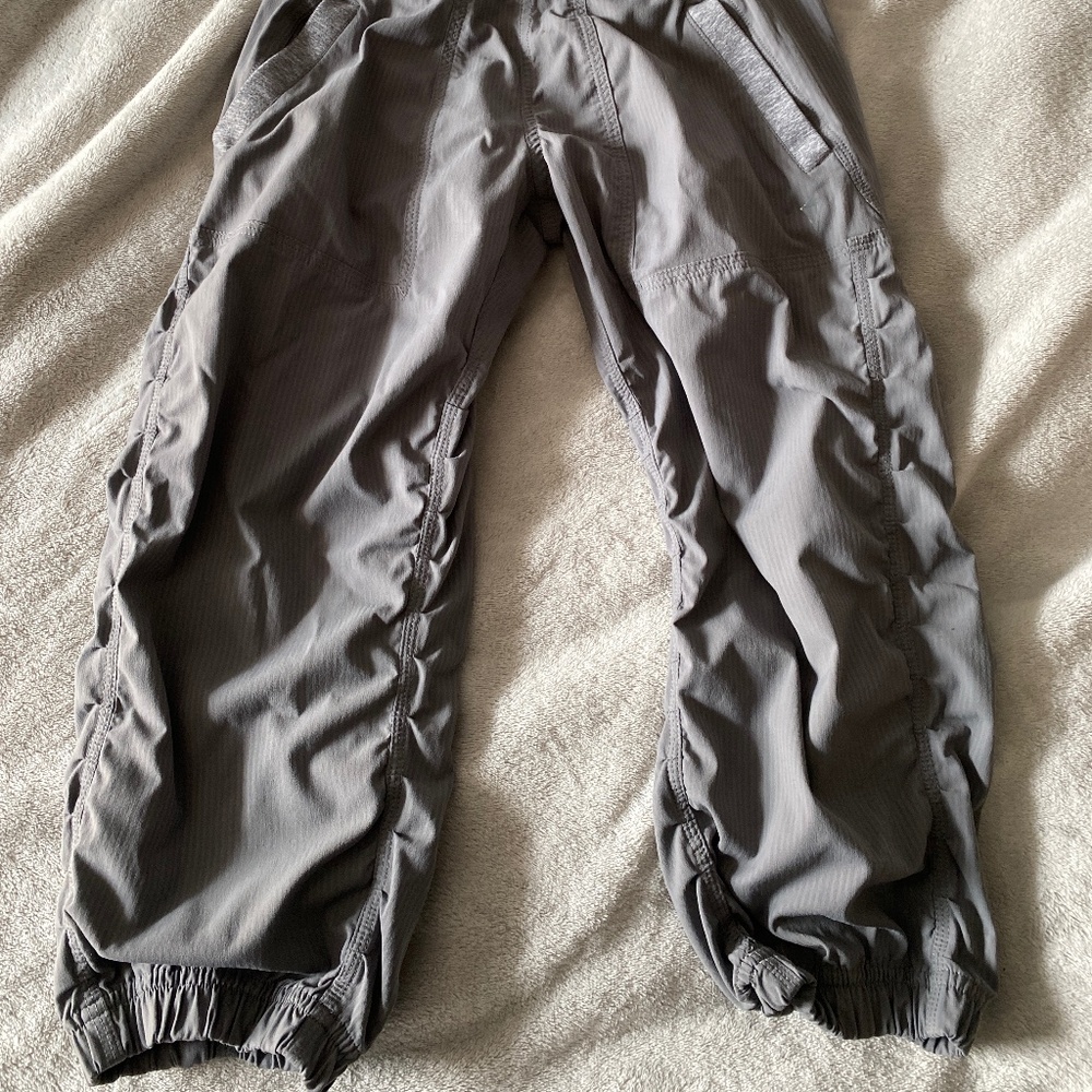 Ivivva by Lululemon Crop Live to Move Pants 10